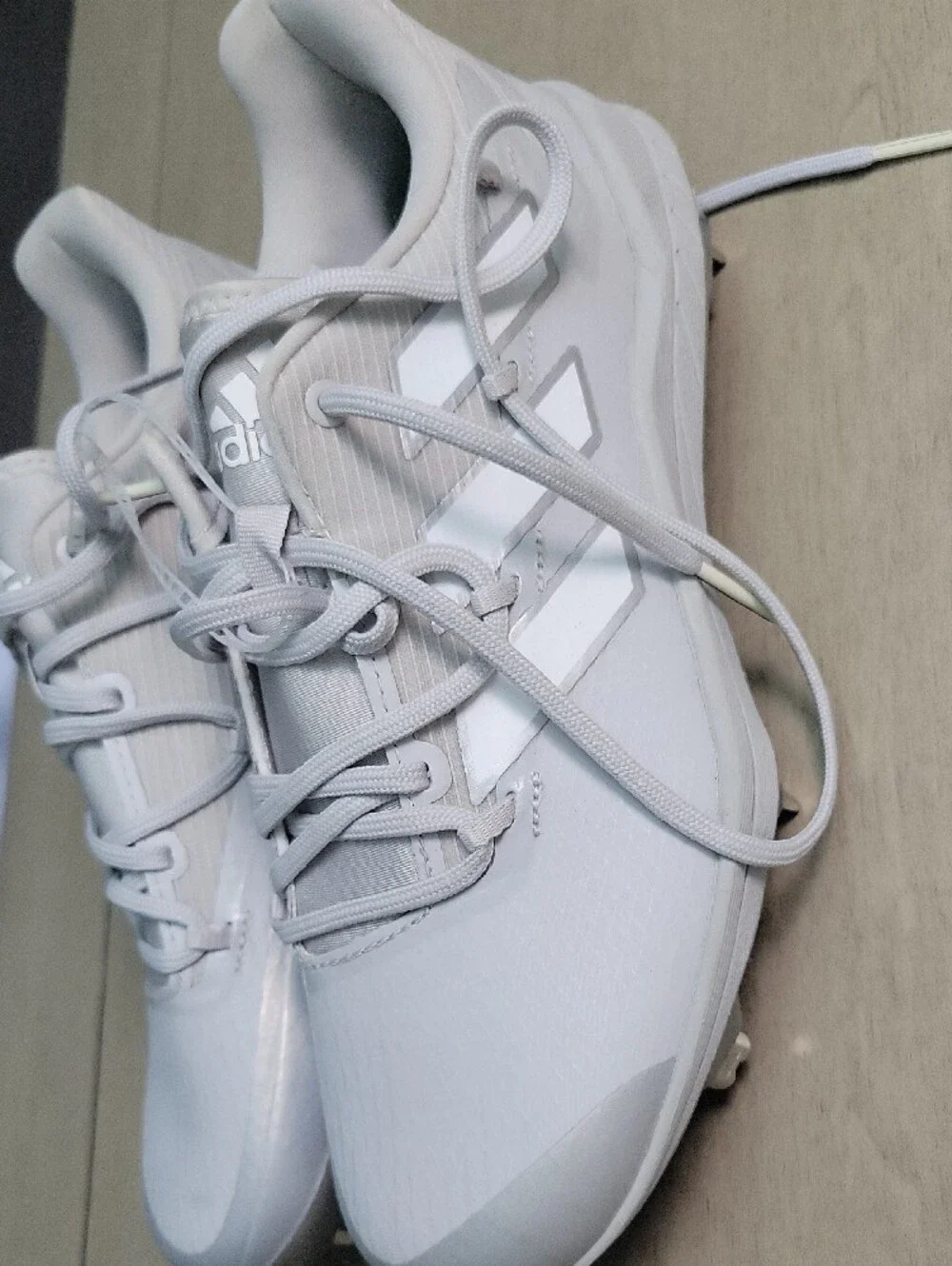 adidas Women's Light Gray/White Athletic Cleats Size 7